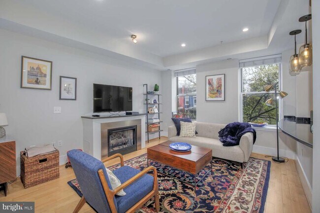 Foto del edificio - 2914 11th St NW