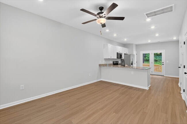 Foto del edificio - 1322 Principal Featherstone Ave