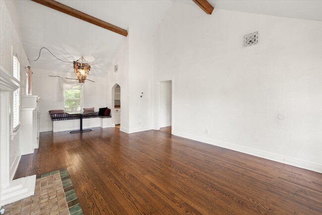 Building Photo - 2117 NW 29th St