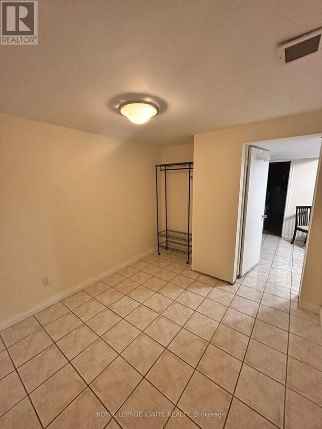 Photo du bâtiment - 200 Phyllis Ave