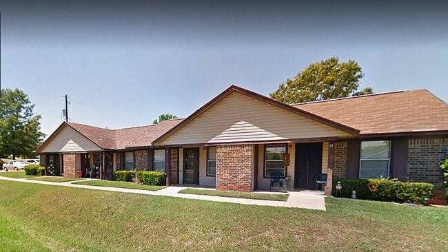 Building Photo - 202 Keasler St