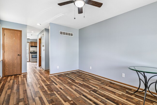 Building Photo - 394 Orient Ave