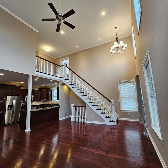 Foto del edificio - 3 Bedroom, 2.5 Bath Townhome Near Lake St. Clair with Finished Basement, Attached Oversized 2 Car...