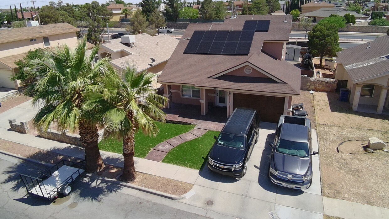 two story - 11952 Waterside Dr