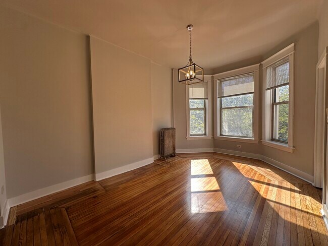 Foto del edificio - 1513 N California Ave