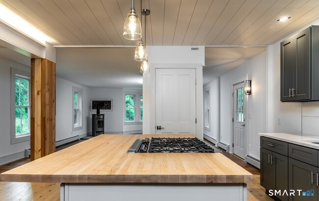 Foto del edificio - 62 Railroad St