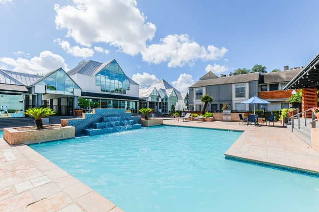 Building Photo - Turtle Pointe Apartments