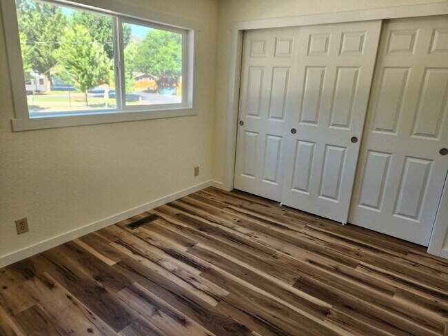 Foto del edificio - 12297 Blackwell Rd