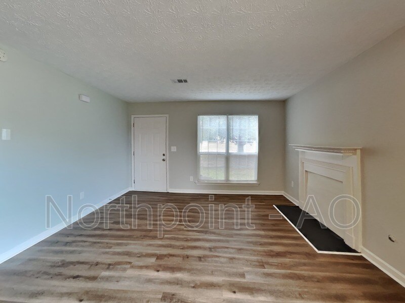 Primary Photo - 1316 Iron Gate Blvd