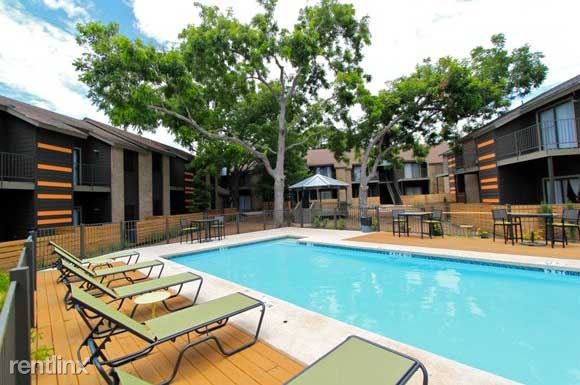 Building Photo - 1005 W Stassney Ln