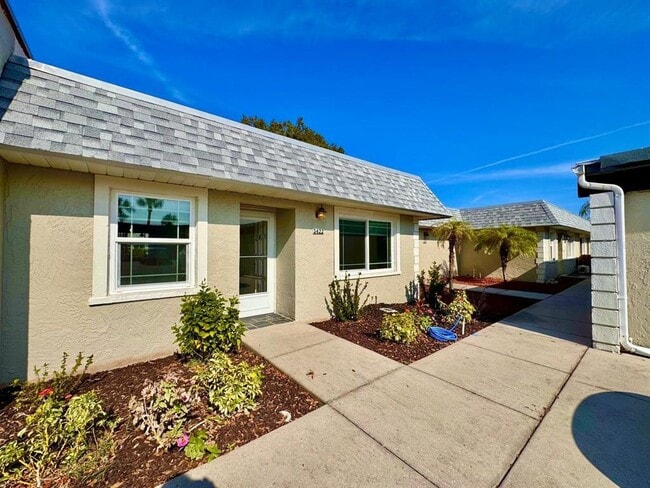 Foto del edificio - 3422 Trophy Blvd