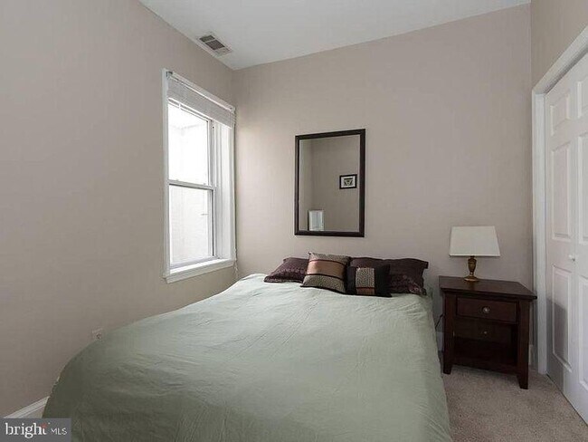 Foto del edificio - 1912 3rd St NW