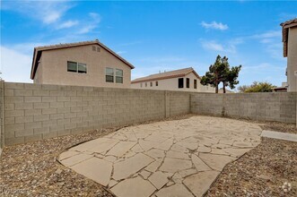 Building Photo - 3968 N Moon Tango St
