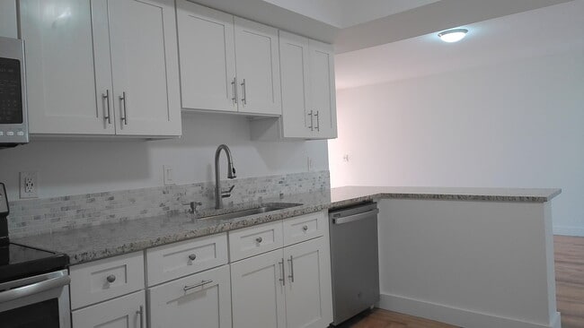 Foto del edificio - 3180 Leewood Terrace
