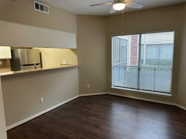 Building Photo - 10161 Oakberry St