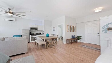 Building Photo - 10343 E County Hwy 30A