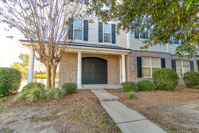 Building Photo - 2171 Blakers Blvd