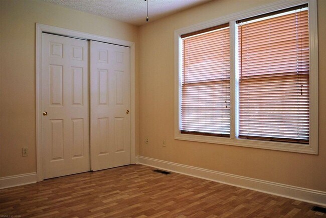 Foto del edificio - 2 Bedroom 2 Bath Townhouse