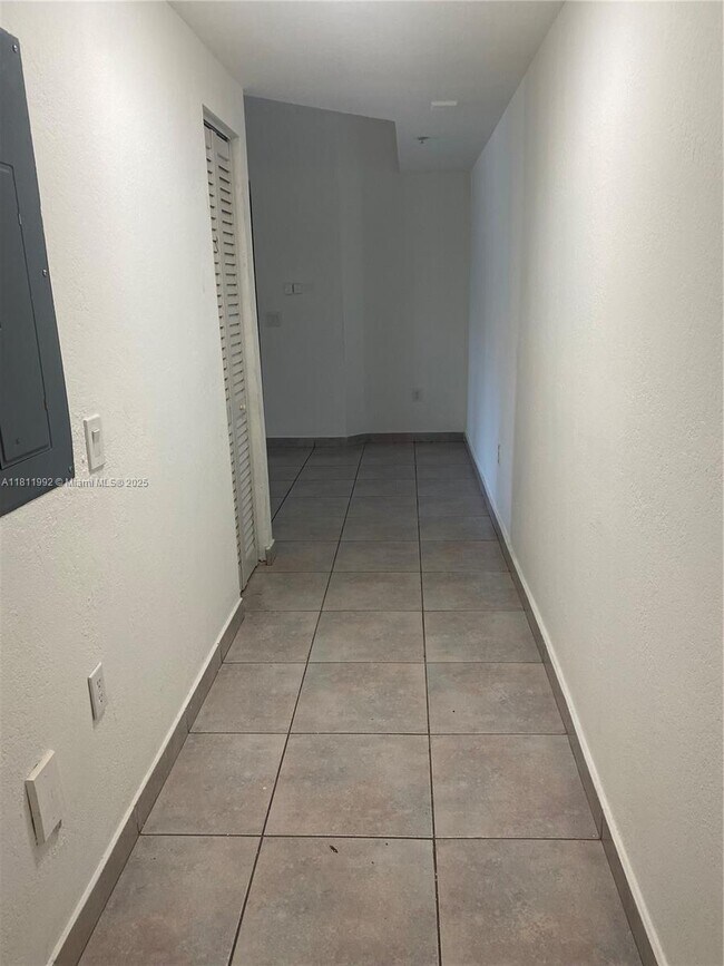 Building Photo - 17455 NW 75th Pl