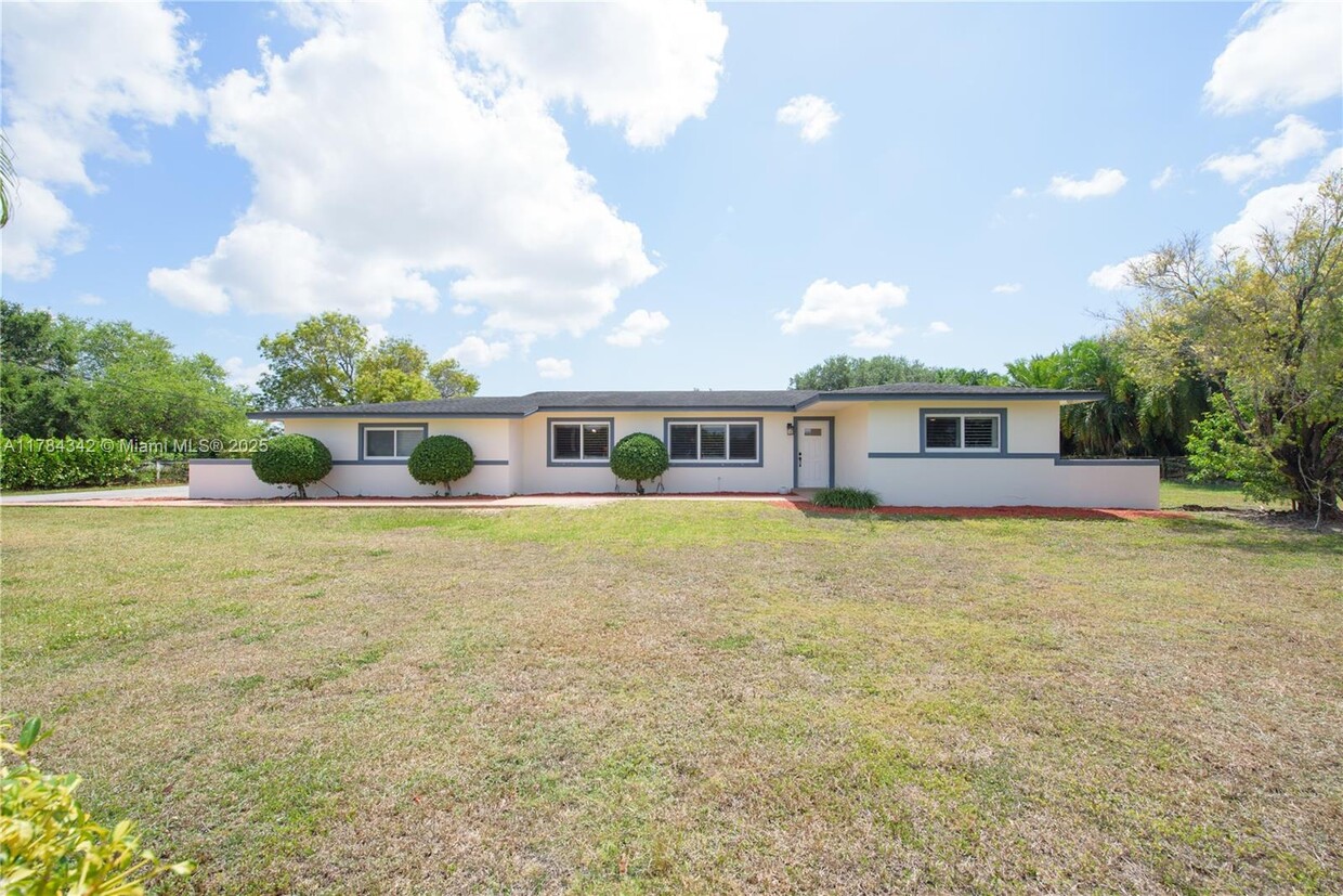 Primary Photo - 24595 SW 147th Ave