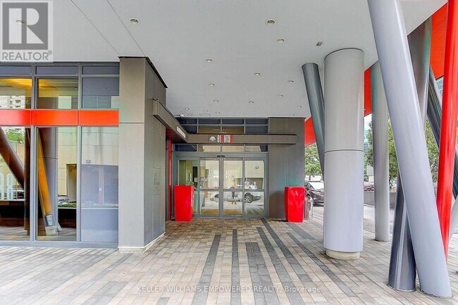 Photo du bâtiment - 88 Sheppard Ave E