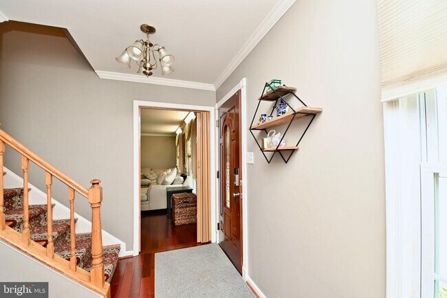 Building Photo - 6232 Park Terrace