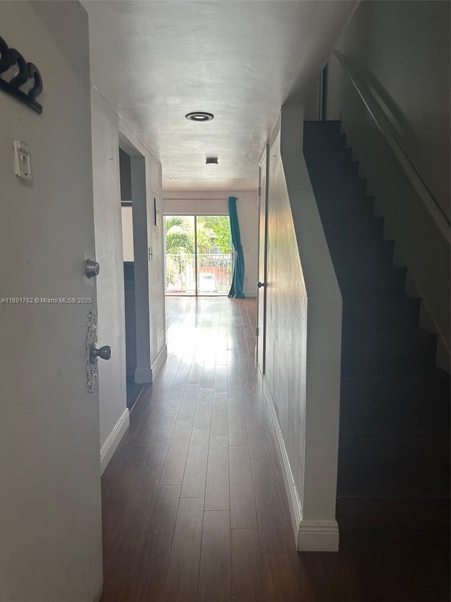 Foto del edificio - 250 NW 107th Ave