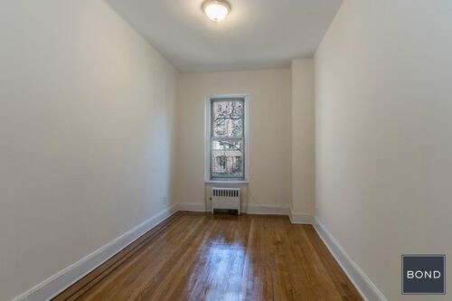 Building Photo - 335 W 52nd St
