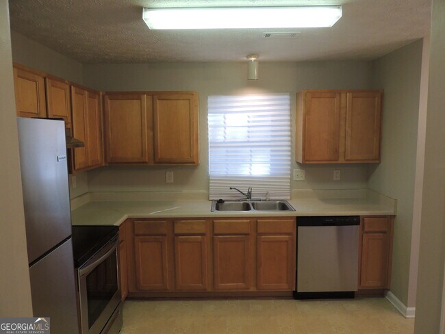 Foto del edificio - 5659 Windfall Ln