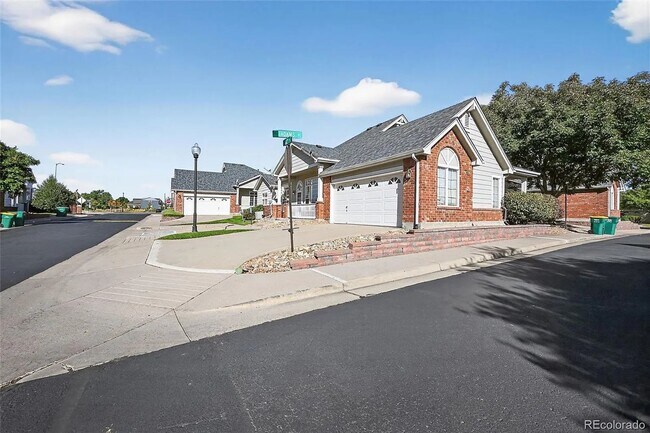 Foto del edificio - 3209 E 102nd Pl