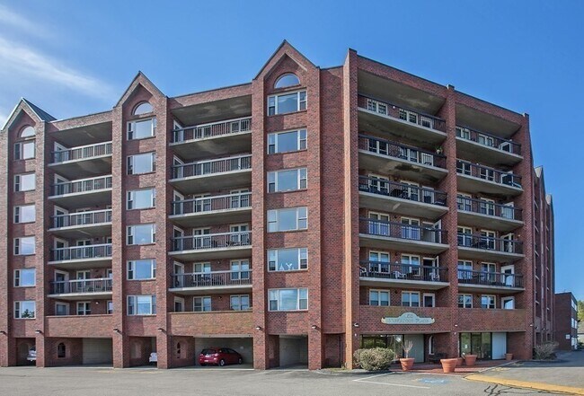 Building Photo - 155 George Washington Blvd