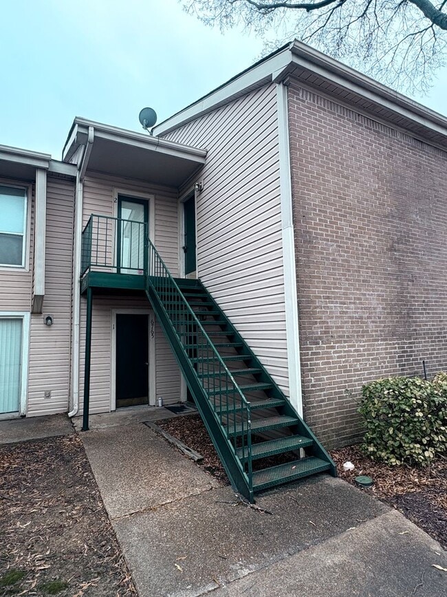 Building Photo - 2BD/2BA Condo in Whispering Oaks.