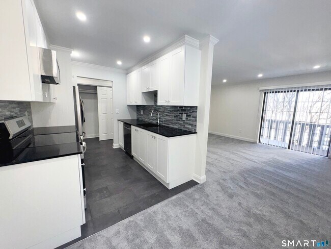 Building Photo - 50 Aiken St