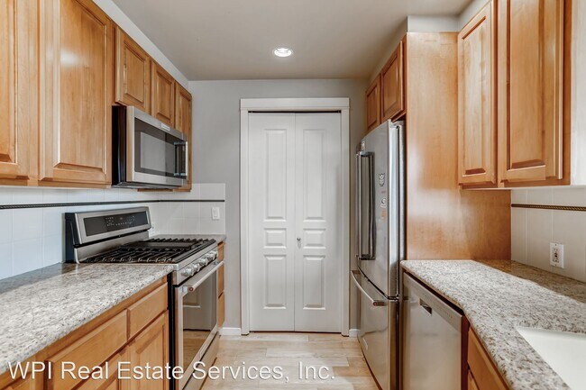 Building Photo - 2 br, 2 bath House - 2801 1st Ave Unit 616
