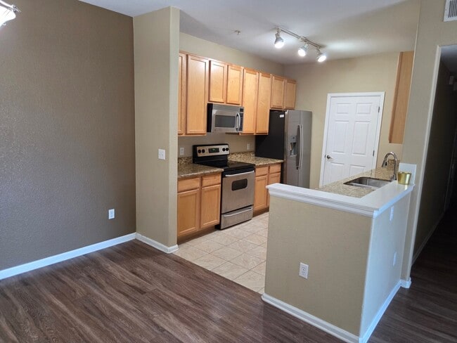 Building Photo - 15700 E Jamison Dr