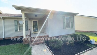 Building Photo - 113 Hipps Ave