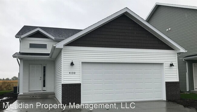 Foto del edificio - 4 br, 2 bath House - 4130 14th Ave S