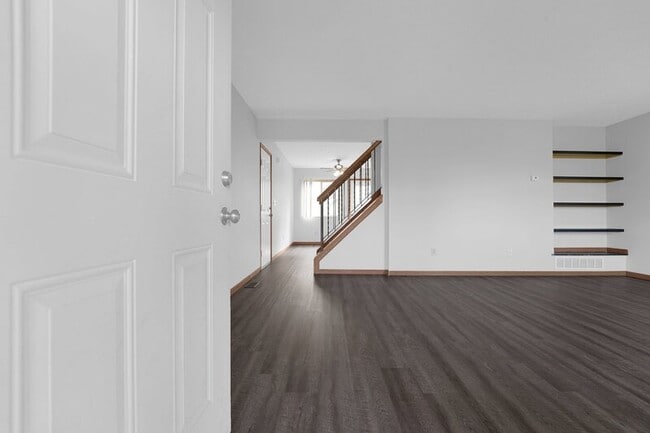 Foto del edificio - 2522-2524-2524 Weyburn Rd