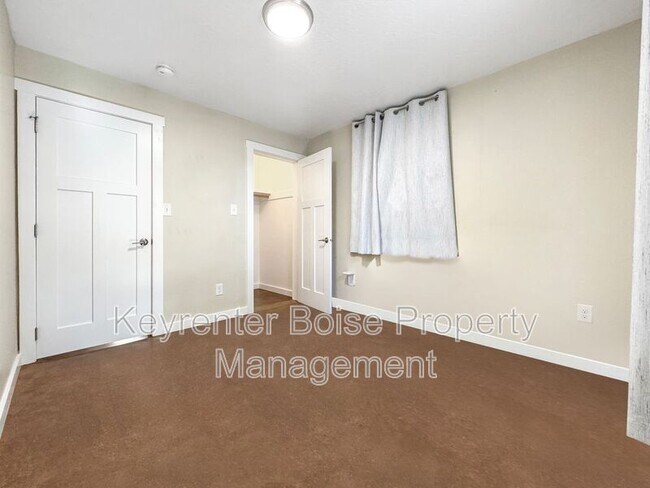 Foto del edificio - 1015 W Sherman St