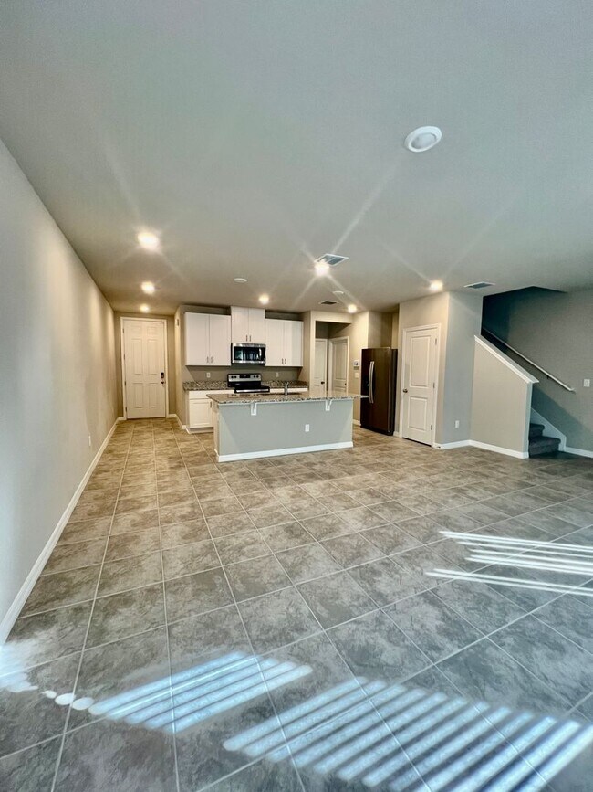 Foto del edificio - Gorgeous Brand New 3/2.5 Townhome