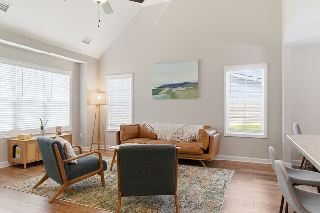 Foto del edificio - 1517 Gambill Wood Dr
