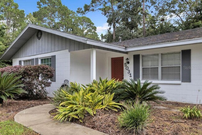 Building Photo - 5031 NW 28th Terrace