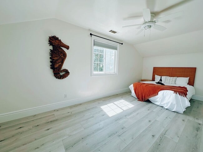 Foto del edificio - 2498 Birchwood Way