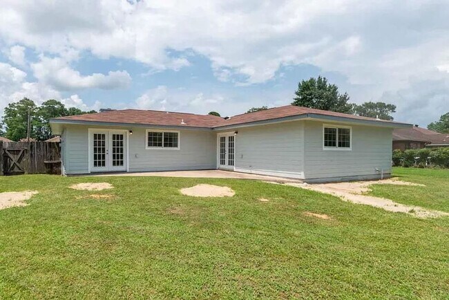 Foto del edificio - 4915 Sassafras Ln