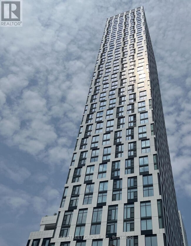 Building Photo - 252 Church St