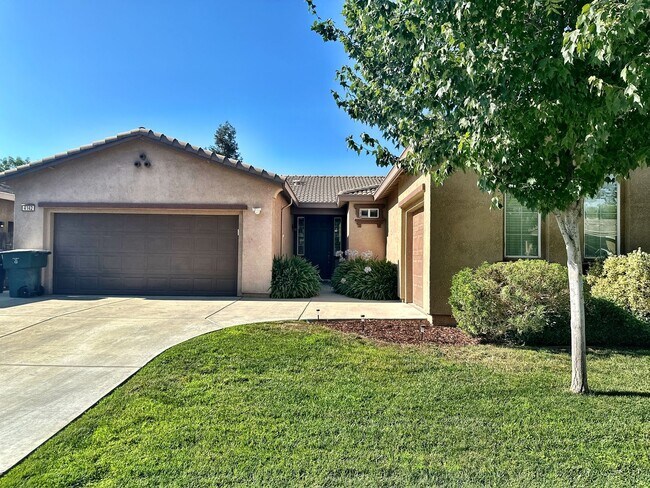 Building Photo - 4142 W Clinton Ct