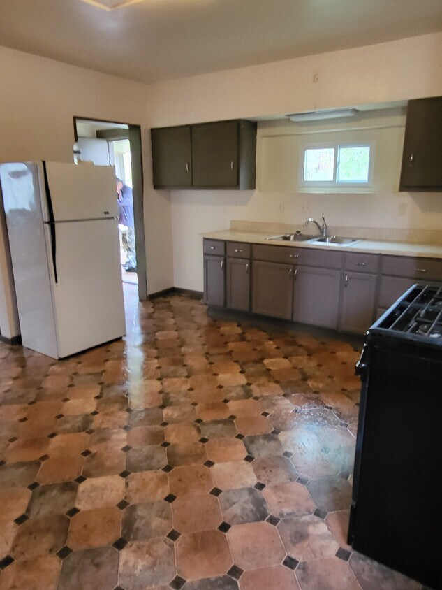 95 Connellsville St, Uniontown, PA 15401 House Rental in Uniontown, PA