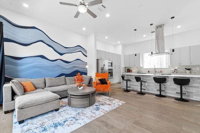 Building Photo - 2109 McGowen St