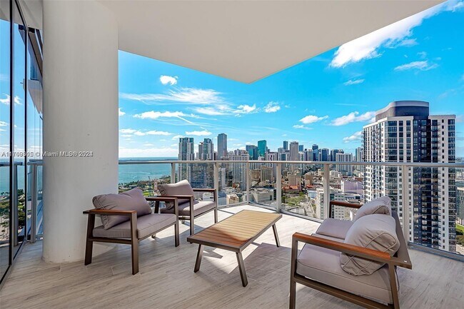 Foto del edificio - 851 NE 1st Ave