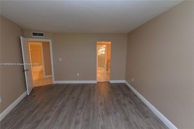 Building Photo - 7480 Miami Lakes Dr
